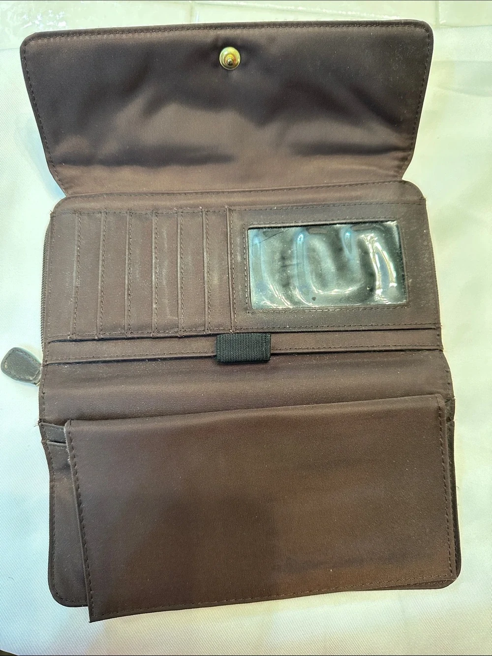 Liz Claiborne Brown Leather woman’s  Wallet
